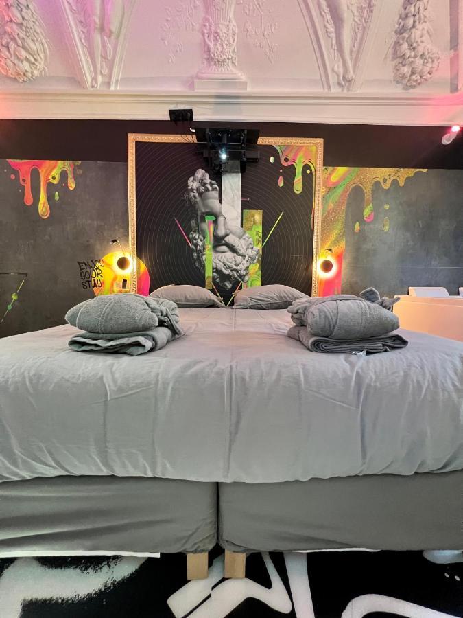 Capsule Art Deco - Jacuzzi - Netflix - Home Cinema - Arcade De Jeux & Nintendo Switch - 2 Chambres - Filet Suspendu Valenciennes Eksteriør billede