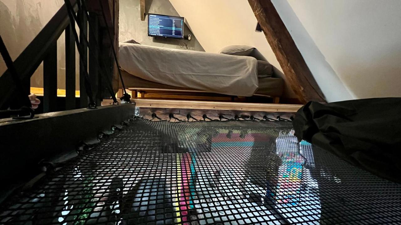 Capsule Art Deco - Jacuzzi - Netflix - Home Cinema - Arcade De Jeux & Nintendo Switch - 2 Chambres - Filet Suspendu Valenciennes Eksteriør billede