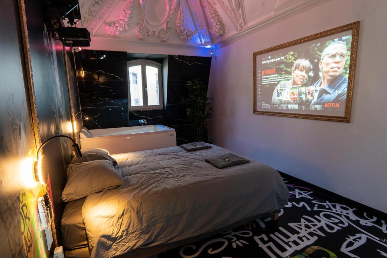 Capsule Art Deco - Jacuzzi - Netflix - Home Cinema - Arcade De Jeux & Nintendo Switch - 2 Chambres - Filet Suspendu Valenciennes Eksteriør billede