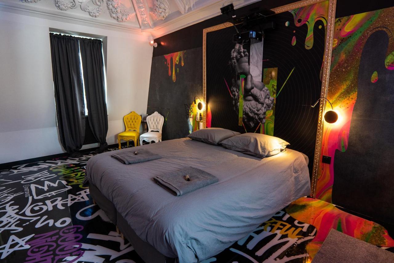 Capsule Art Deco - Jacuzzi - Netflix - Home Cinema - Arcade De Jeux & Nintendo Switch - 2 Chambres - Filet Suspendu Valenciennes Eksteriør billede