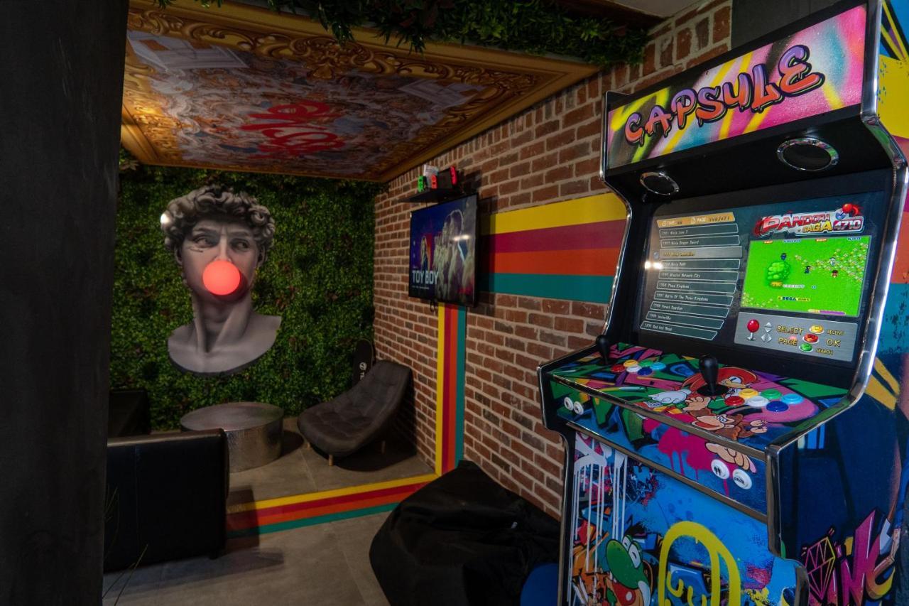 Capsule Art Deco - Jacuzzi - Netflix - Home Cinema - Arcade De Jeux & Nintendo Switch - 2 Chambres - Filet Suspendu Valenciennes Eksteriør billede